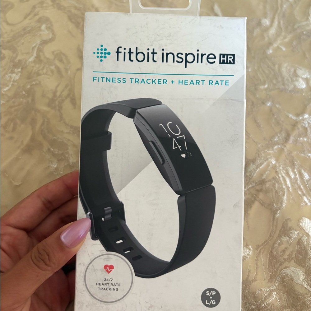 Fitbit Black Smartwatch Sleek Design Heart Rate Monitor (BNIB)